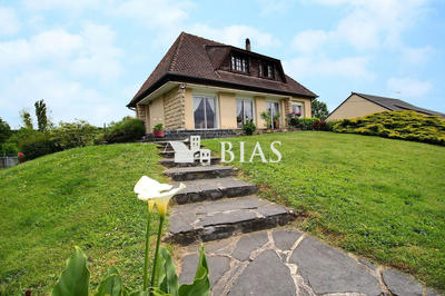 Maison - 135 m² - 6 pièces