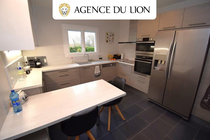 Maison - 217 m² - 8 pièces