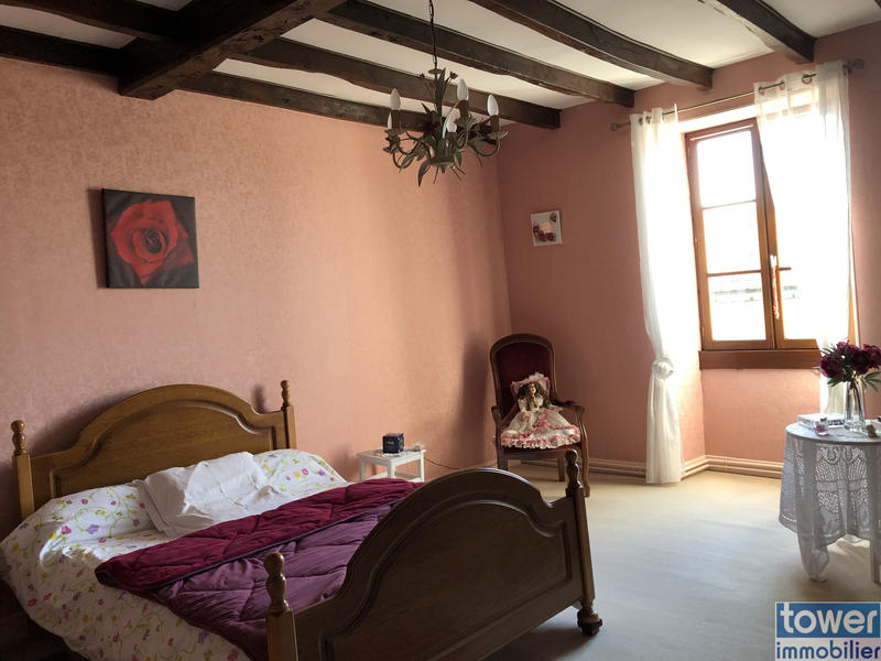 Maison - 228 m² - 6 pièces