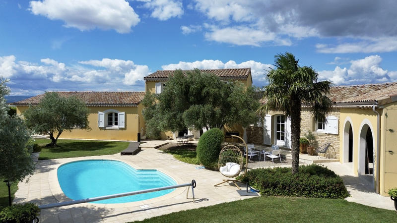 Maison - 223 m² - 6 pièces