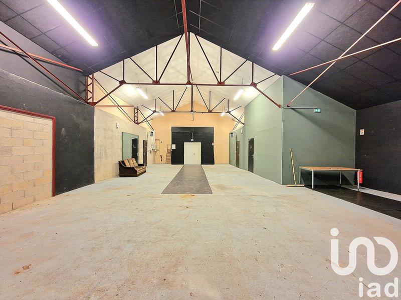 Maison - 300 m² - 4 pièces