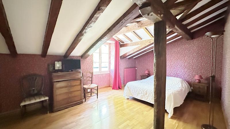 Maison - 450 m² - 12 pièces