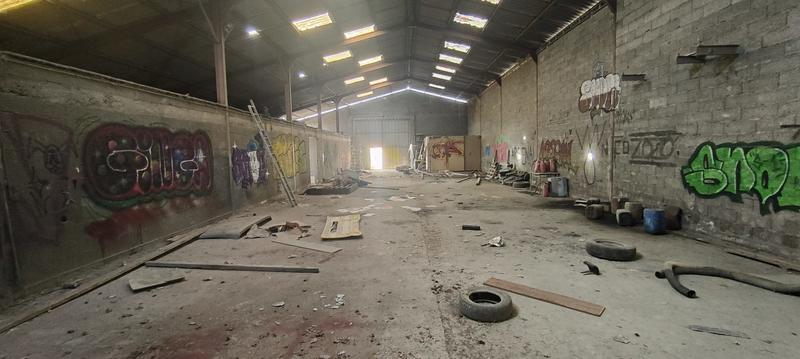 Maison ancienne - 550 m² - 2 pièces