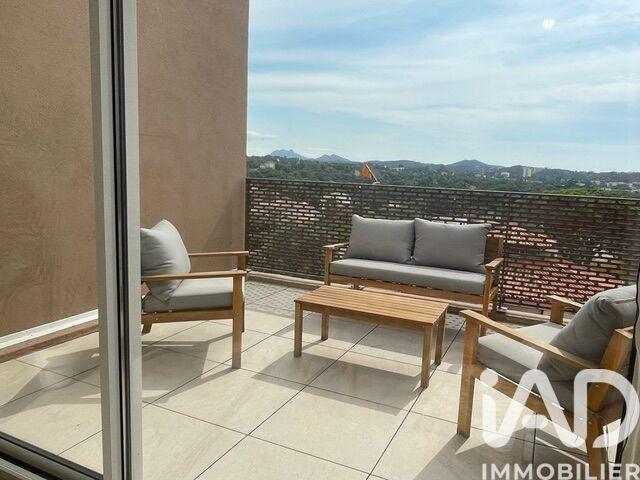 Appartement - 82 m² - 4 pièces