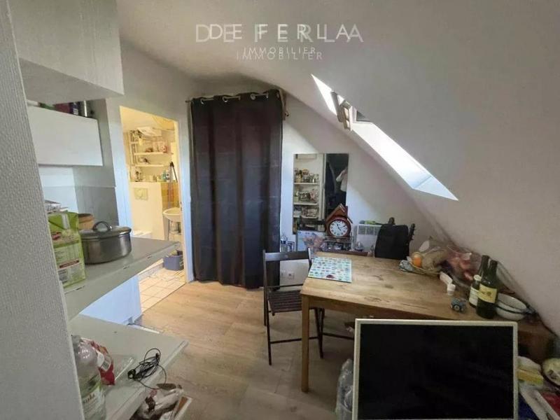 Studio - 10 m² - 1 pièce