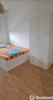 Chambre - 9 m² - 1 pièce