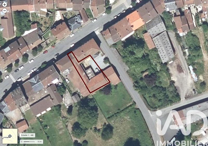 Appartement - 450 m² - 8 pièces