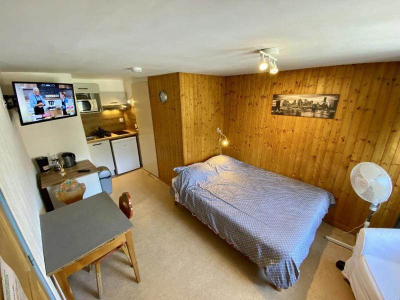 Appartement - 240 m² - 1 pièce