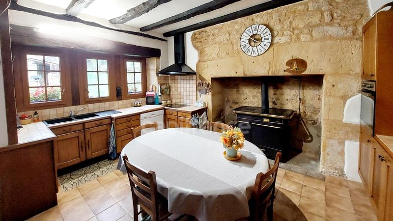 Maison - 250 m² - 10 pièces