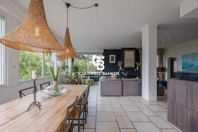 Maison - 450 m² - 7 pièces