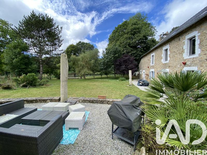 Maison - 226 m² - 7 pièces