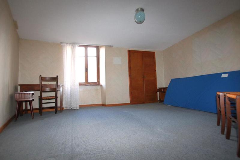 Maison - 235 m² - 6 pièces