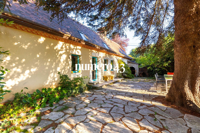 Maison ancienne - 218 m² - 7 pièces