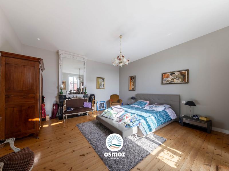 Maison - 450 m² - 14 pièces