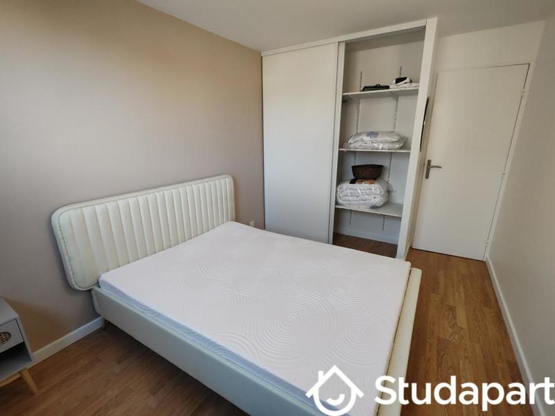 Chambre - 13 m² - 1 pièce