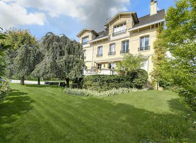 Villa - 485 m² - 12 pièces