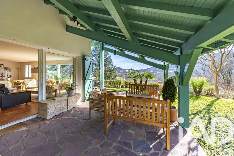 Maison - 227 m² - 7 pièces