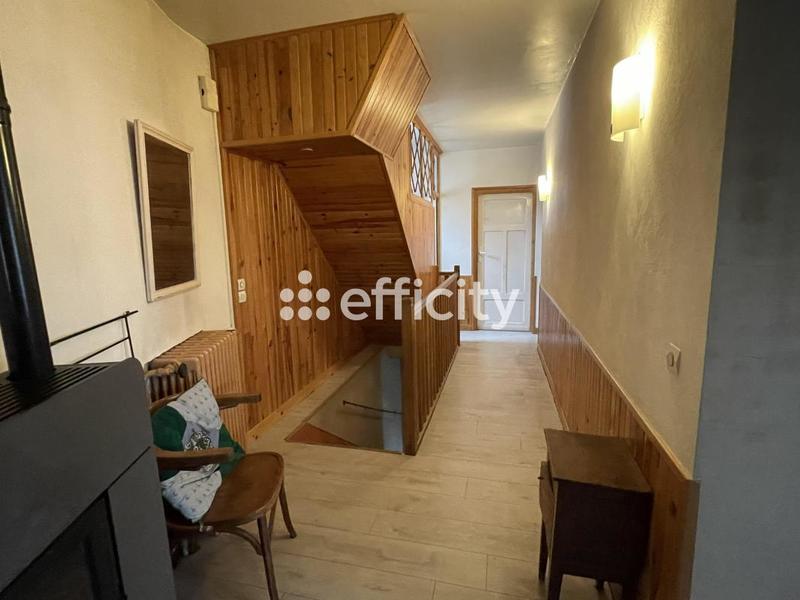 Maison - 147 m² - 8 pièces