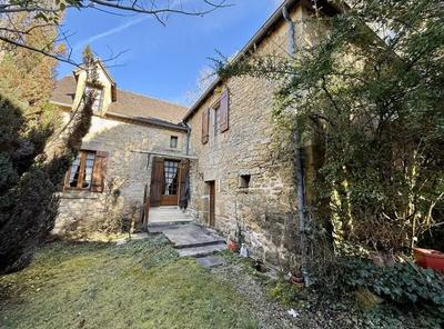 Maison - 98 m² - 4 pièces