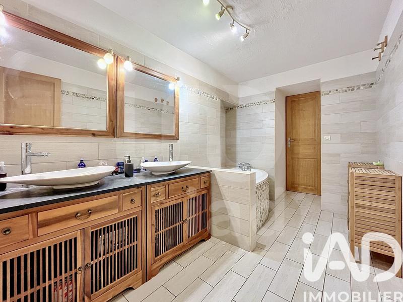 Maison - 159 m² - 6 pièces