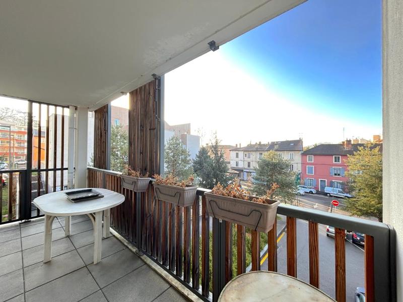 Appartement - 67 m² - 3 pièces