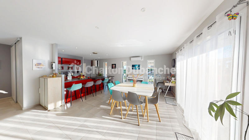 Maison - 105 m² - 5 pièces