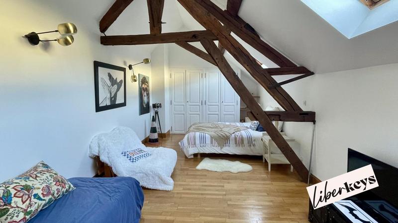 Appartement ancien - 250 m² - 6 pièces