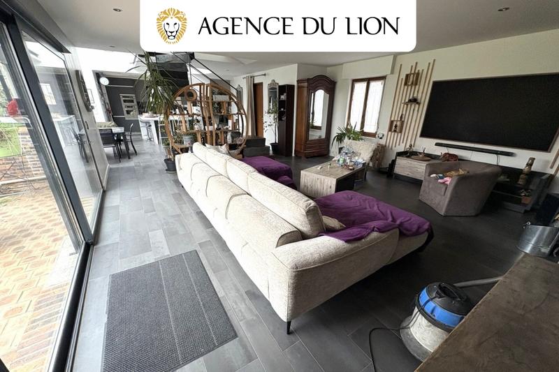 Maison - 201 m² - 9 pièces