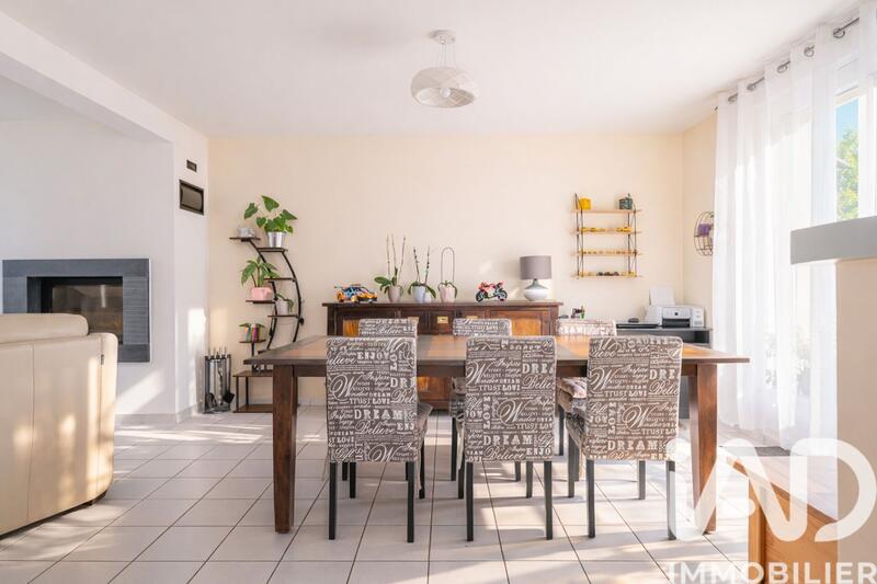 Maison - 161 m² - 9 pièces