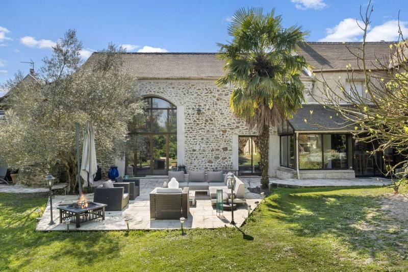 Maison - 450 m² - 13 pièces