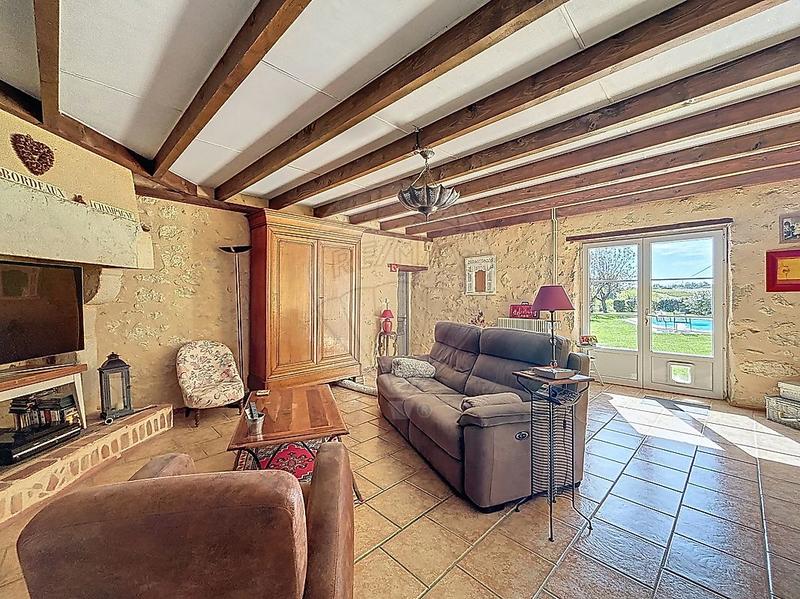 Maison en pierre - 266 m² - 6 pièces