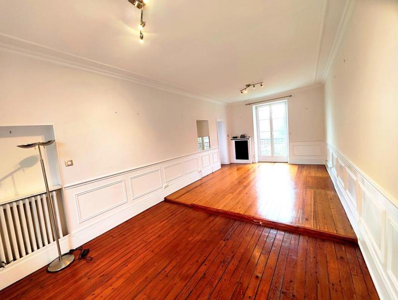 Maison ancienne - 223 m² - 10 pièces