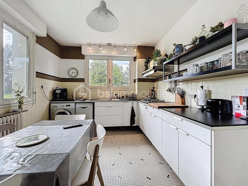 Maison - 200 m² - 8 pièces