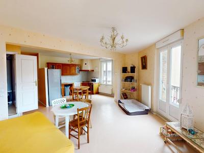 Appartement ancien - 80 m² - 4 pièces