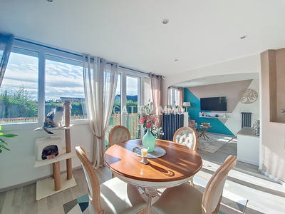 Appartement - 80 m² - 5 pièces