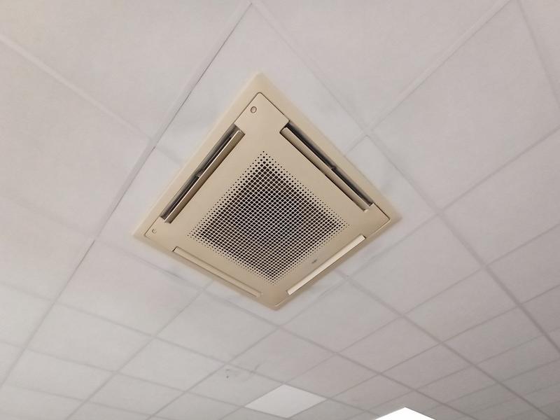 Local commercial - 325 m²