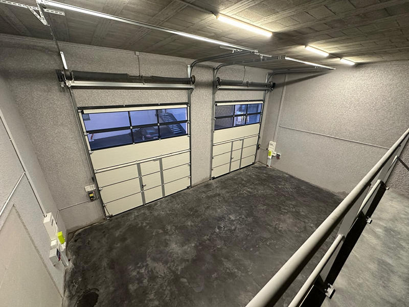 Local d'activité / Entrepôt - 200 m²