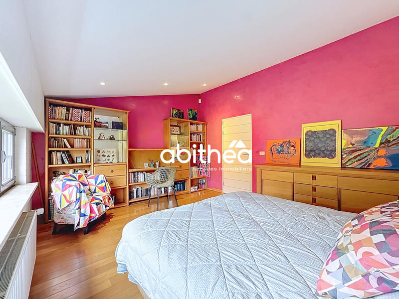 Propriété - 451 m² - 12 pièces