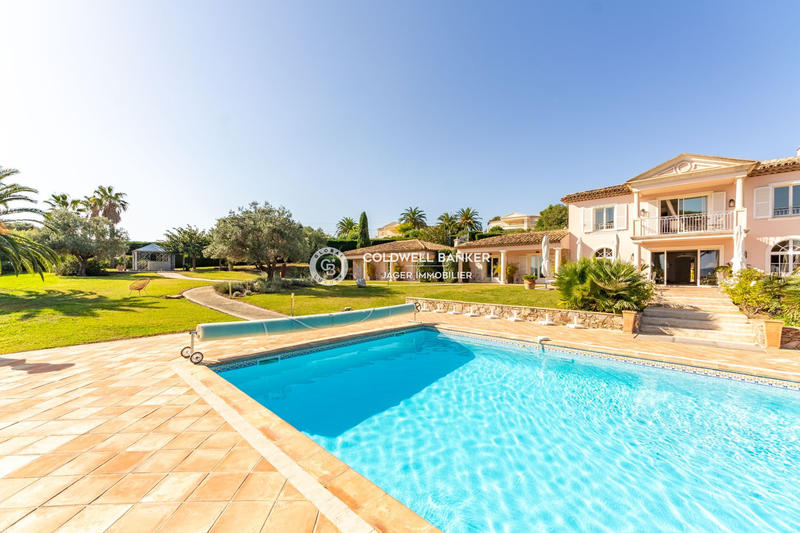 Villa - 614 m² - 14 pièces