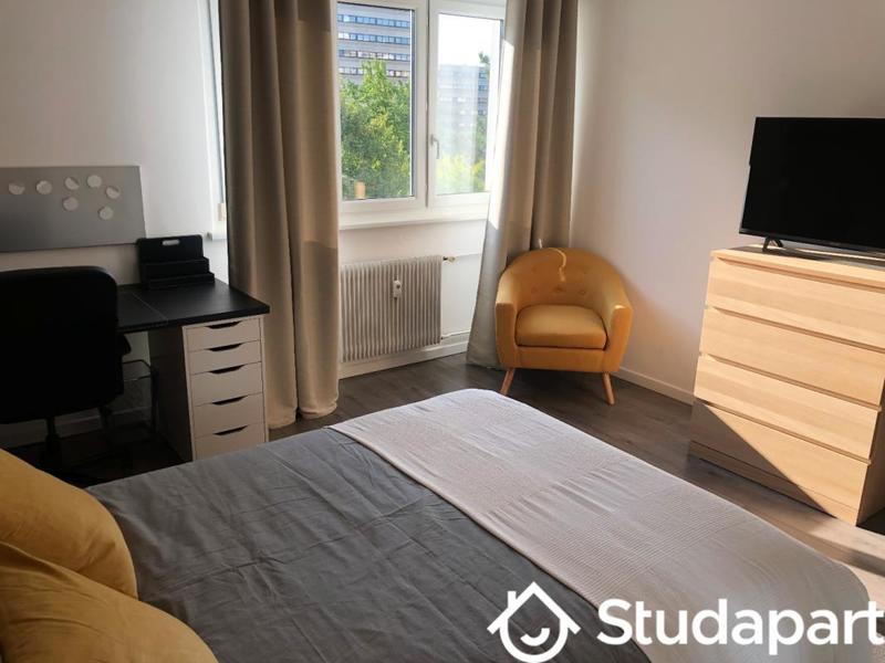 Chambre - 14 m² - 1 pièce