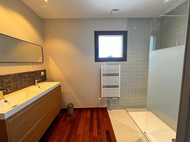 Maison - 144 m² - 6 pièces