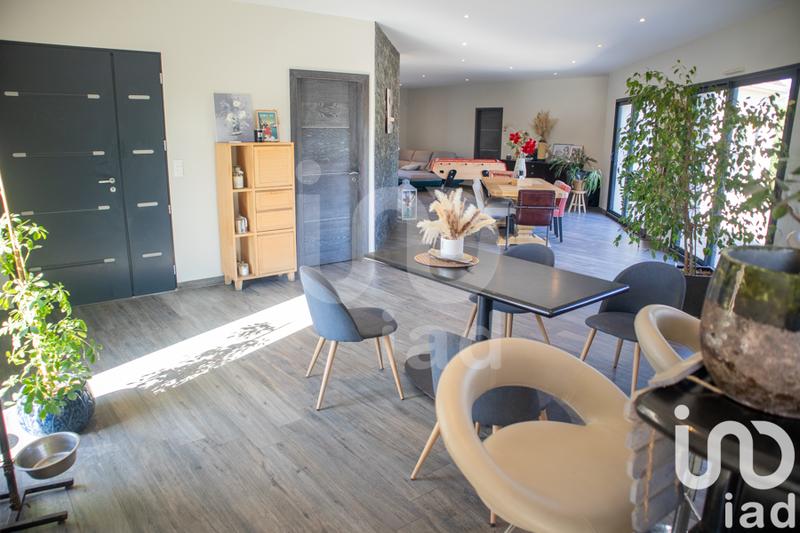 Maison - 184 m² - 6 pièces