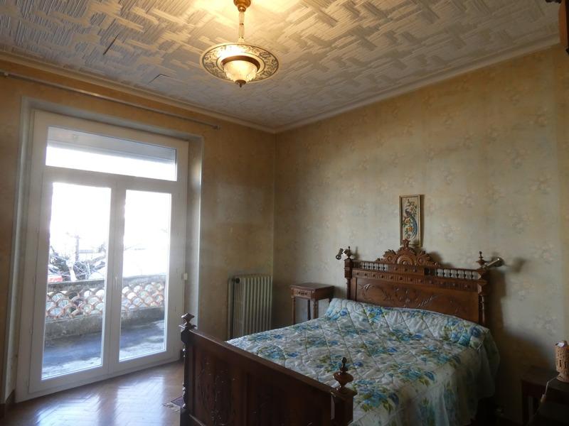 Maison - 202 m² - 7 pièces