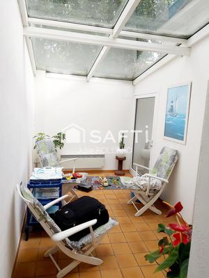 Maison - 202 m² - 8 pièces