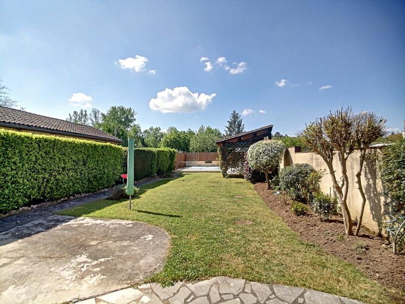 Maison traditionnelle - 94 m² - 6 pièces