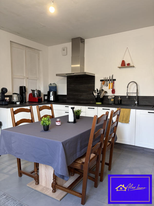 Maison - 140 m² - 6 pièces