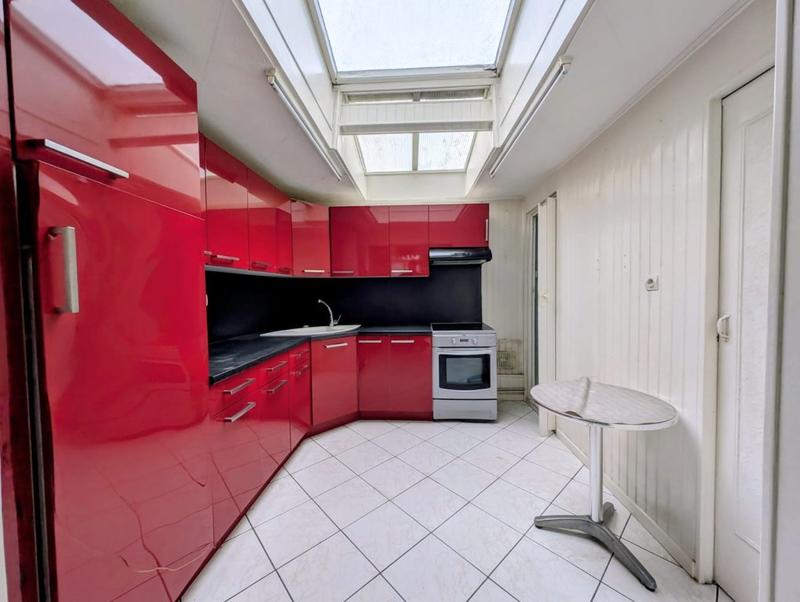 Maison - 80 m² - 5 pièces