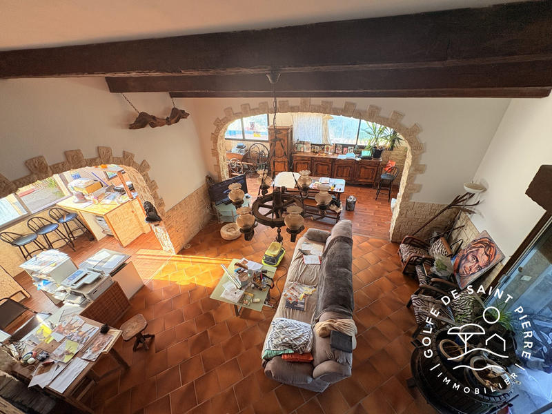 Villa - 573 m² - 6 pièces