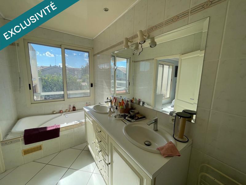 Maison - 180 m² - 9 pièces