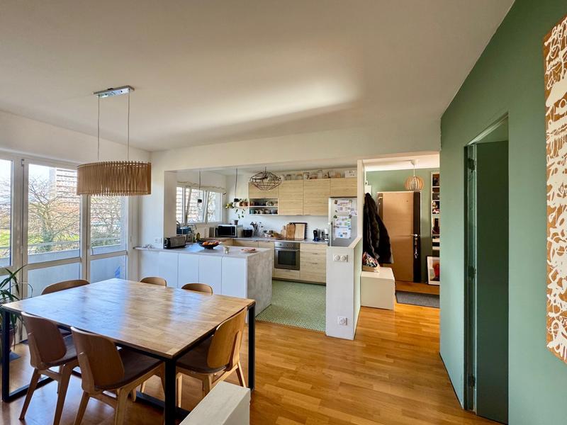 Appartement - 118 m² - 6 pièces